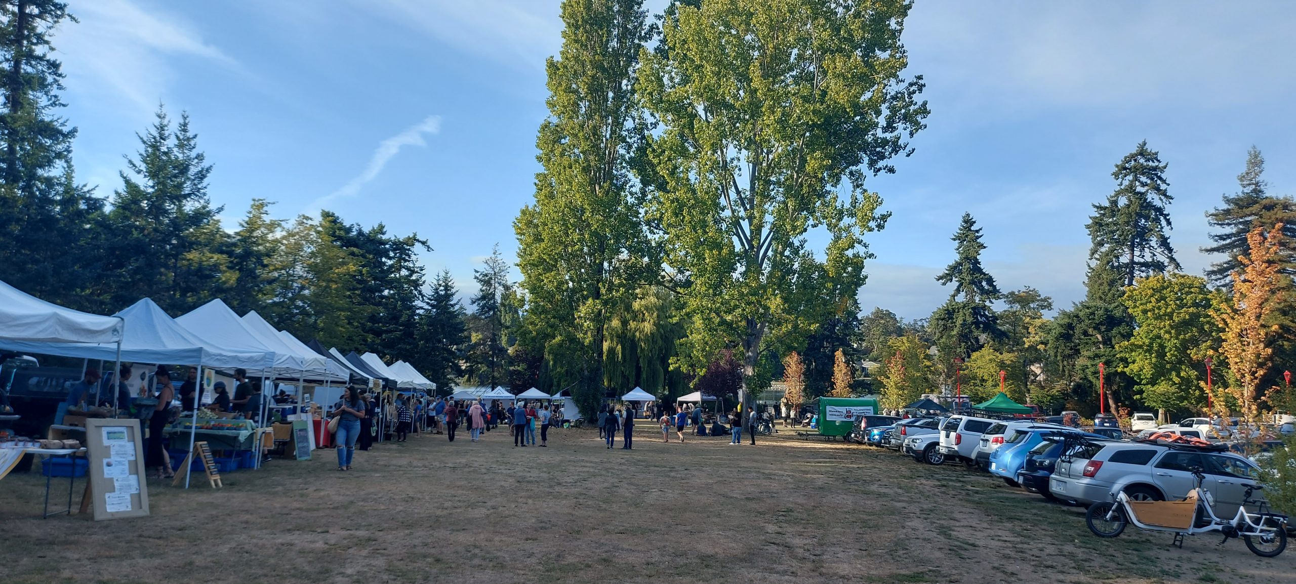 Esquimalt Gorge Market